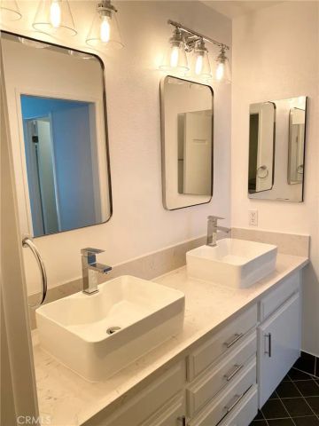 21 Seaview Dr. South, Rolling Hills Estates, CA 90274