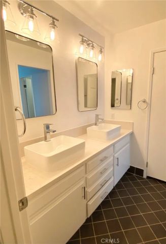 21 Seaview Dr. South, Rolling Hills Estates, CA 90274