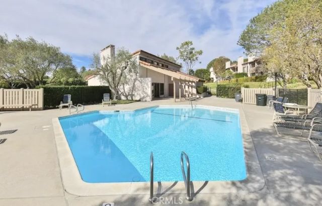 21 Seaview Dr. South, Rolling Hills Estates, CA 90274