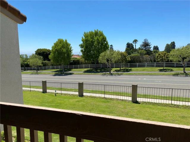 21 Seaview Dr. South, Rolling Hills Estates, CA 90274
