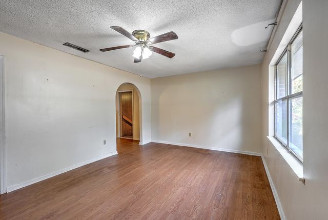 1218 Dennis Boulevard, Moncks Corner, SC 29461