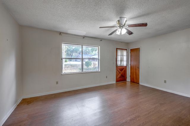 1218 Dennis Boulevard, Moncks Corner, SC 29461