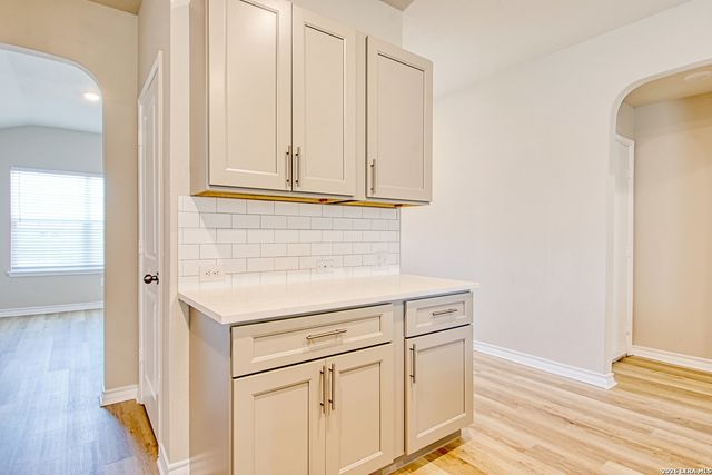 7614 Eclipse Mark, San Antonio, TX 78252