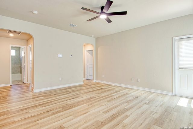 7614 Eclipse Mark, San Antonio, TX 78252