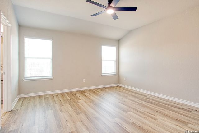 7614 Eclipse Mark, San Antonio, TX 78252