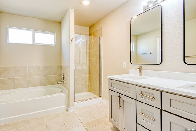 7614 Eclipse Mark, San Antonio, TX 78252