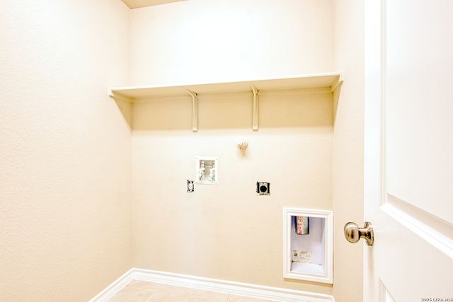 7614 Eclipse Mark, San Antonio, TX 78252