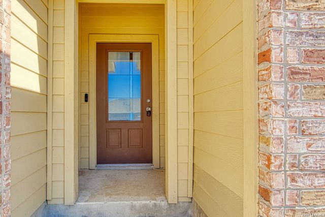 7614 Eclipse Mark, San Antonio, TX 78252