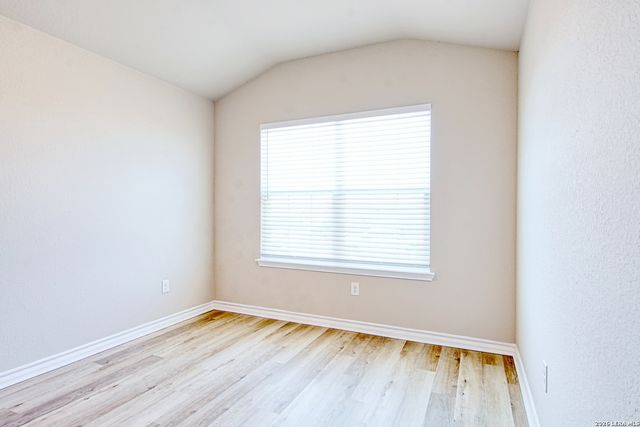 7614 Eclipse Mark, San Antonio, TX 78252