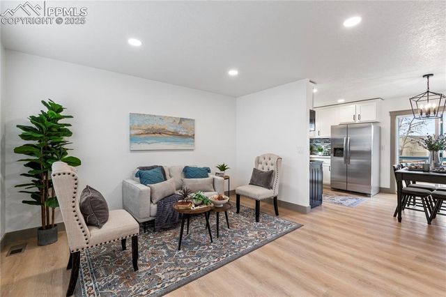 3370 Foxridge Drive, Colorado Springs, CO 80916