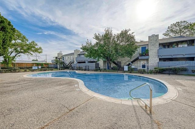 9700 Leawood Boulevard 212, Houston, TX 77099