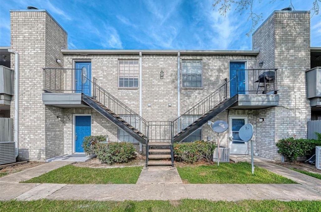 9700 Leawood Boulevard 212, Houston, TX 77099