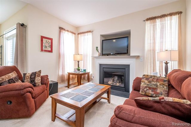 3147 Summers Road, Keego Harbor, MI 48320