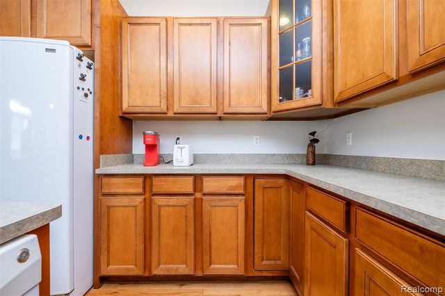3147 Summers Road, Keego Harbor, MI 48320