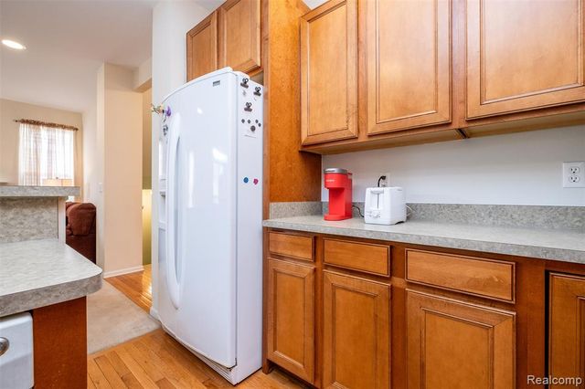 3147 Summers Road, Keego Harbor, MI 48320