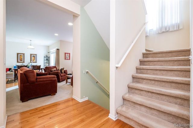 3147 Summers Road, Keego Harbor, MI 48320