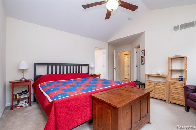 3147 Summers Road, Keego Harbor, MI 48320