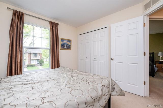 3147 Summers Road, Keego Harbor, MI 48320