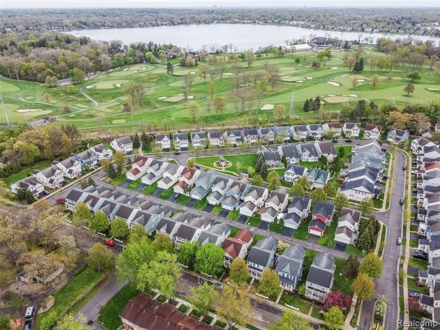 3147 Summers Road, Keego Harbor, MI 48320