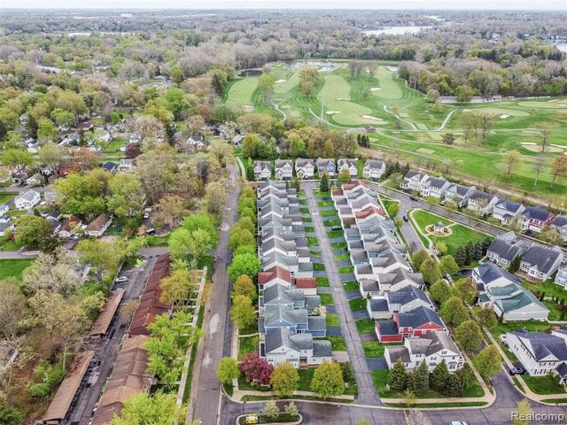 3147 Summers Road, Keego Harbor, MI 48320