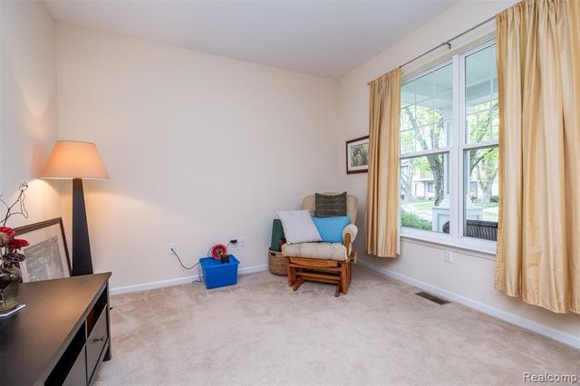3147 Summers Road, Keego Harbor, MI 48320