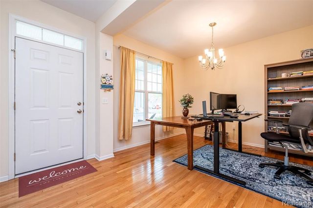 3147 Summers Road, Keego Harbor, MI 48320