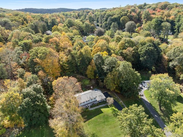 9 Whitlaw Lane, Chappaqua, NY 10514