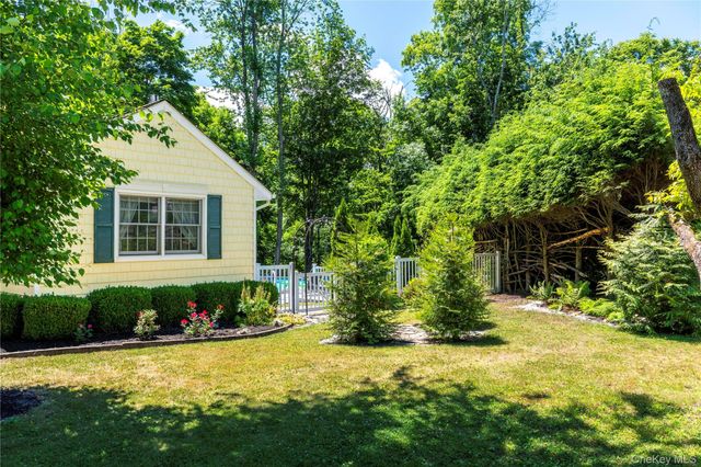 31 Wasson Drive, Poughkeepsie, NY 12603