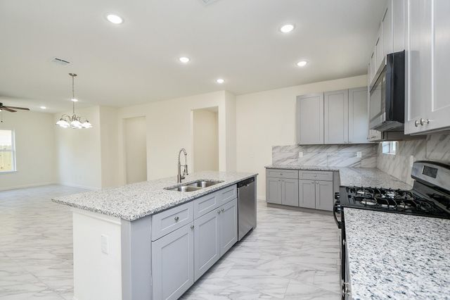 2815 Pine Estate Lane, Houston, TX 77014