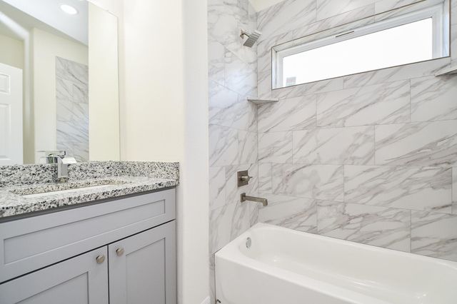 2815 Pine Estate Lane, Houston, TX 77014