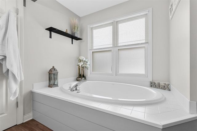 8194 Brandon Circle, Mattawan, MI 49071