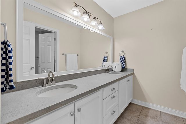 8194 Brandon Circle, Mattawan, MI 49071