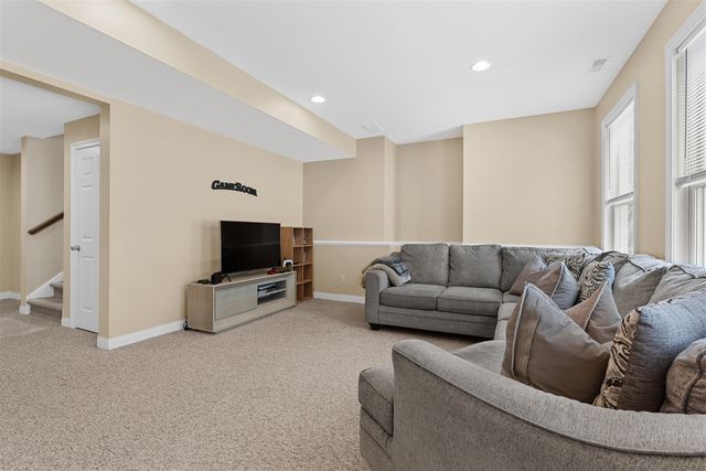 8194 Brandon Circle, Mattawan, MI 49071