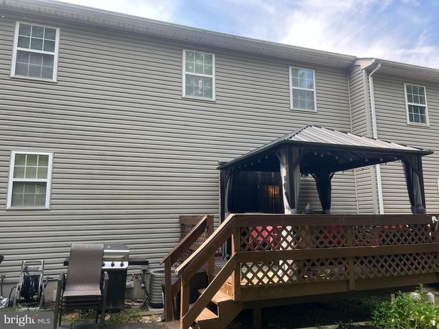 2809 KNOLL WAY, Sinking Spring, PA 19608