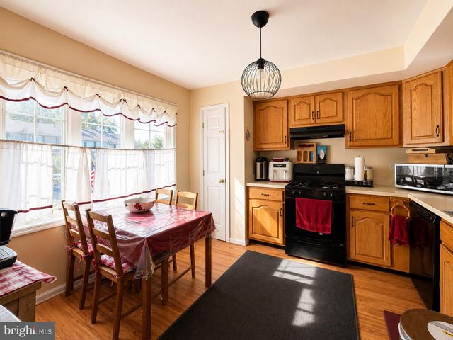 2809 KNOLL WAY, Sinking Spring, PA 19608