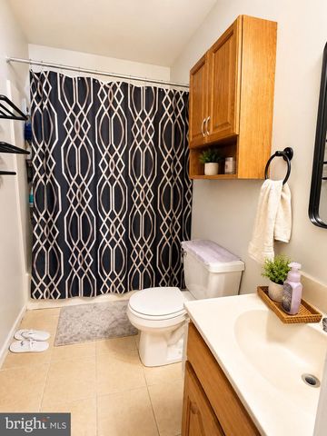 2809 KNOLL WAY, Sinking Spring, PA 19608