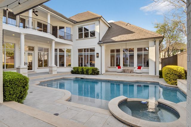 6011 Lakehurst Avenue, Dallas, TX 75230