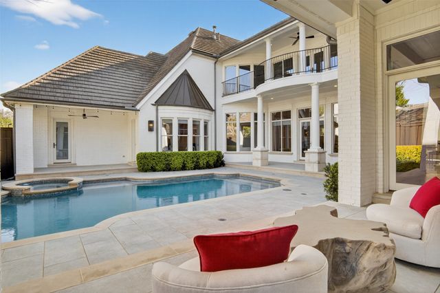 6011 Lakehurst Avenue, Dallas, TX 75230