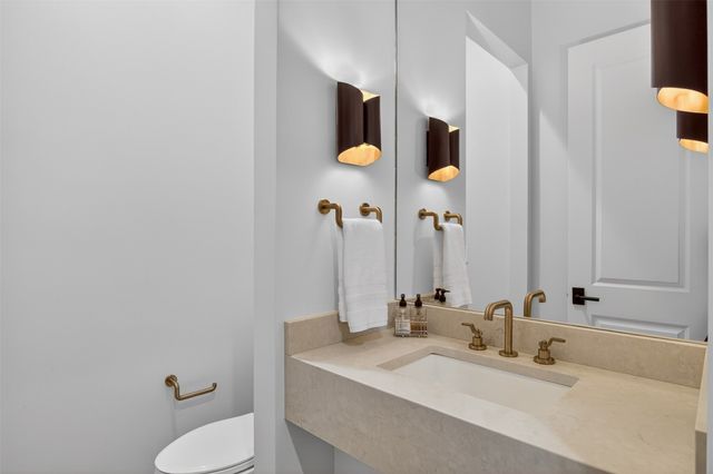 6011 Lakehurst Avenue, Dallas, TX 75230