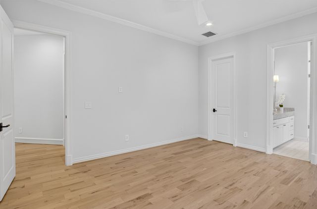 6011 Lakehurst Avenue, Dallas, TX 75230