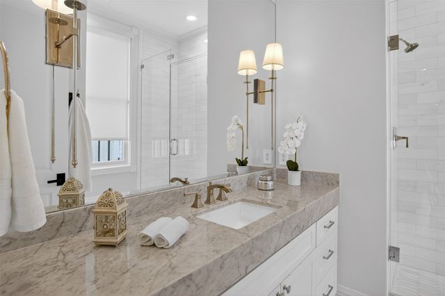 6011 Lakehurst Avenue, Dallas, TX 75230