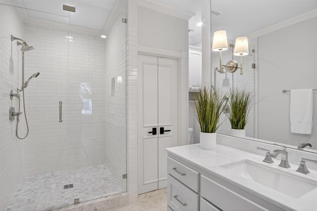 6011 Lakehurst Avenue, Dallas, TX 75230