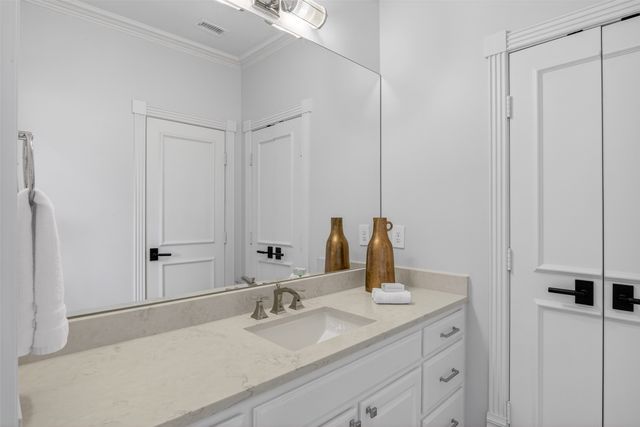 6011 Lakehurst Avenue, Dallas, TX 75230