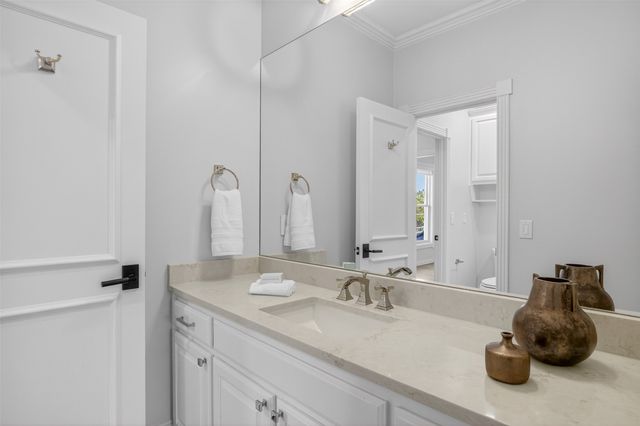 6011 Lakehurst Avenue, Dallas, TX 75230