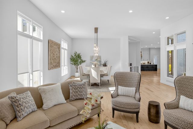 6011 Lakehurst Avenue, Dallas, TX 75230