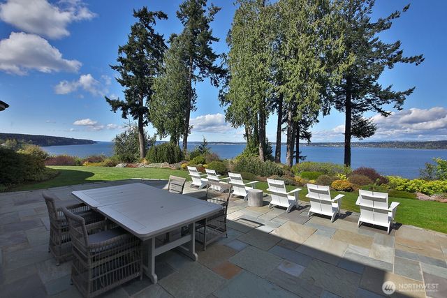 5021 Saratoga Road, Langley, WA 98260