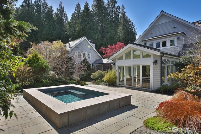 5021 Saratoga Road, Langley, WA 98260