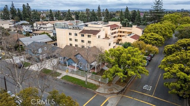 201 S Orange Avenue, Santa Ana, CA 92701