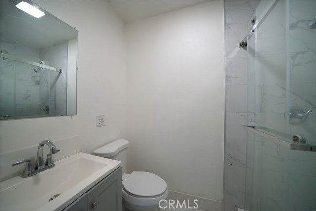 201 S Orange Avenue, Santa Ana, CA 92701