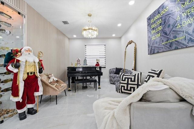 3522 W 86th Ter, Hialeah, FL 33018